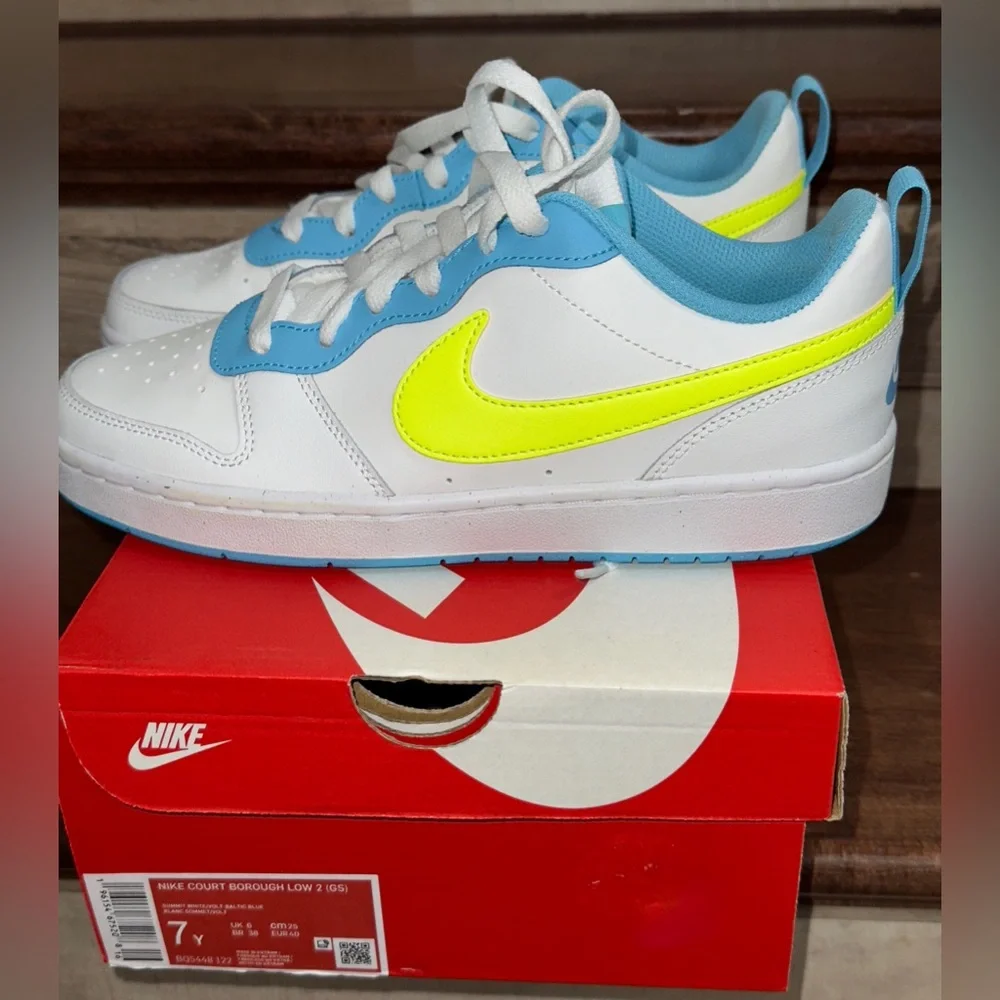 Cute 🥰 Nike Court Borough Low 2 GS /7Y 'White Baltic Blue Volt' Women's Size 8.5 - Picture 3 of 15